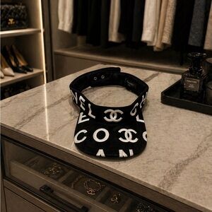 CHANEL Black and white Terry Visor Hat